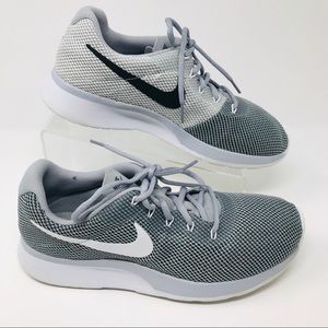 Nike Tanjun Sneakers